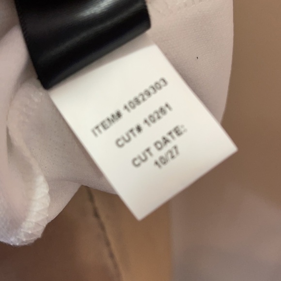 Torrid White Crepe Tunic Top - Picture 10 of 10